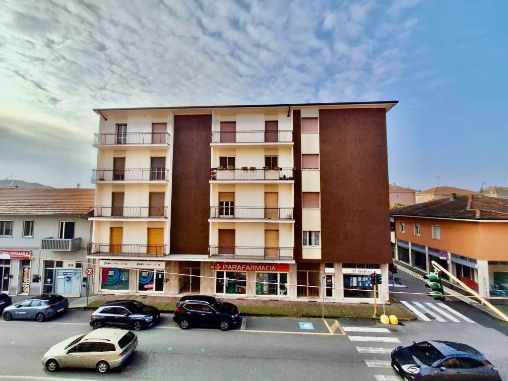 Appartamento a Santhià in Corso Sant'Ignazio da Santhià, 29 - Foto 2
