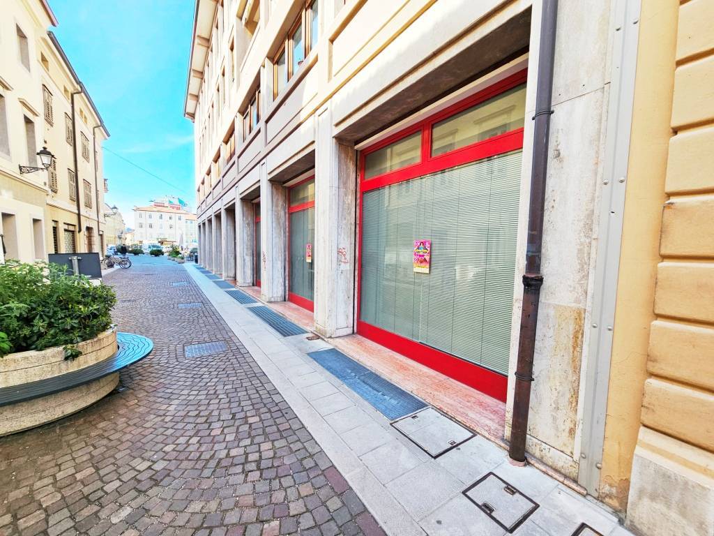 Immobile a Gorizia in via Mazzini, 16 - Foto 2
