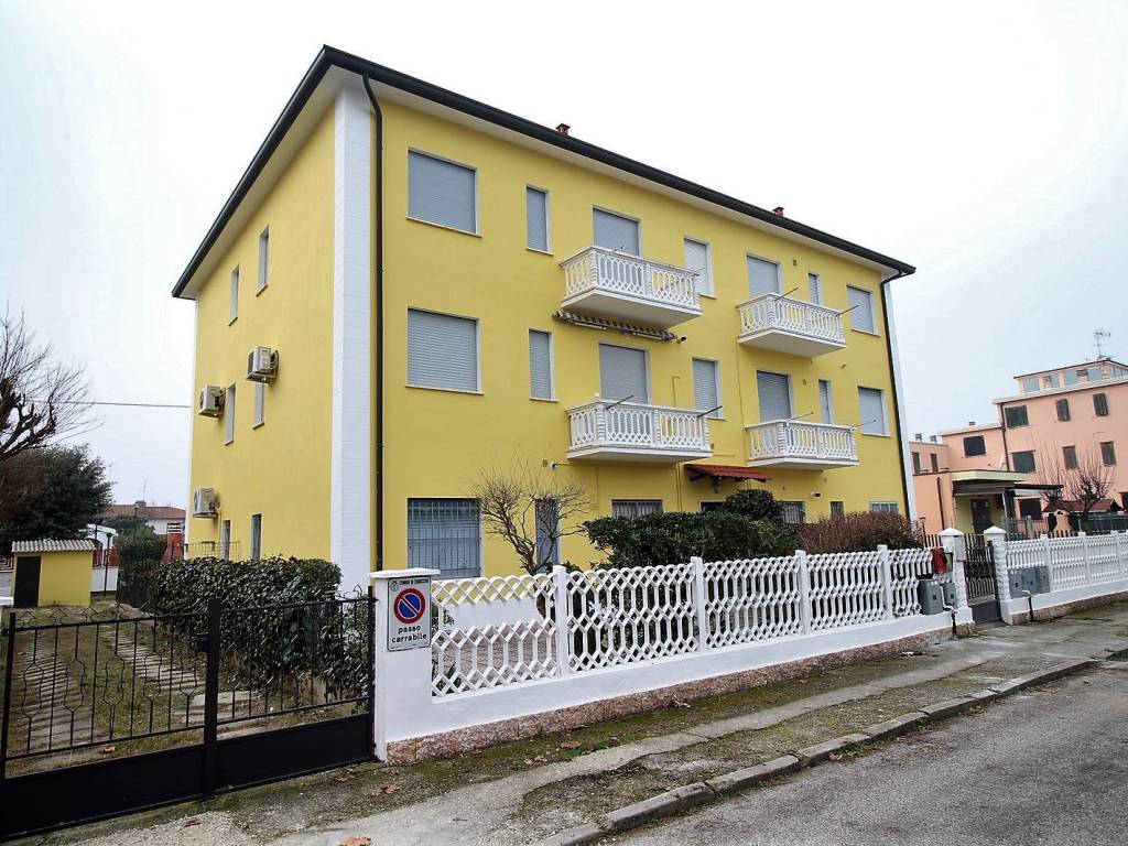 Appartamento a Comacchio in Viale Finlandia, 41 - Foto 2