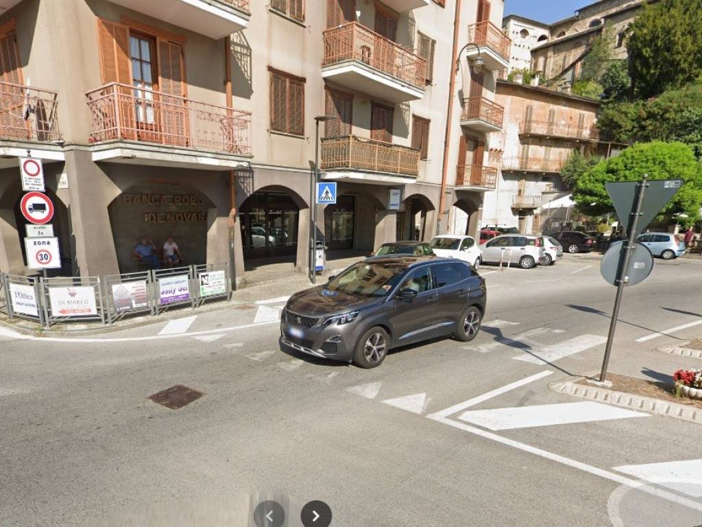 Immobile a Caraglio in Piazza Martiri della Libertà, 8 - Foto 4