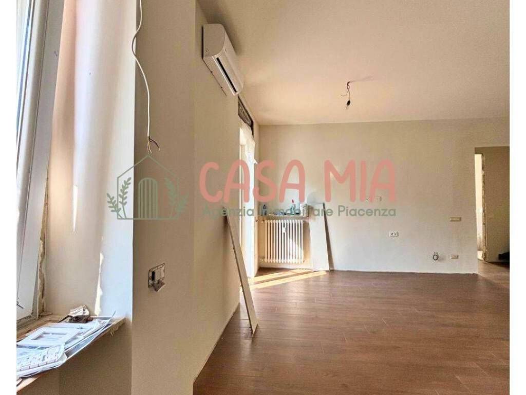 Appartamento a Piacenza in Viale Dante Alighieri - Foto 5