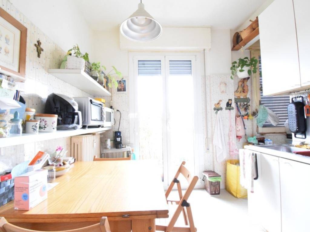 Appartamento a Riccione in Viale Santarosa, 9 - Foto 2