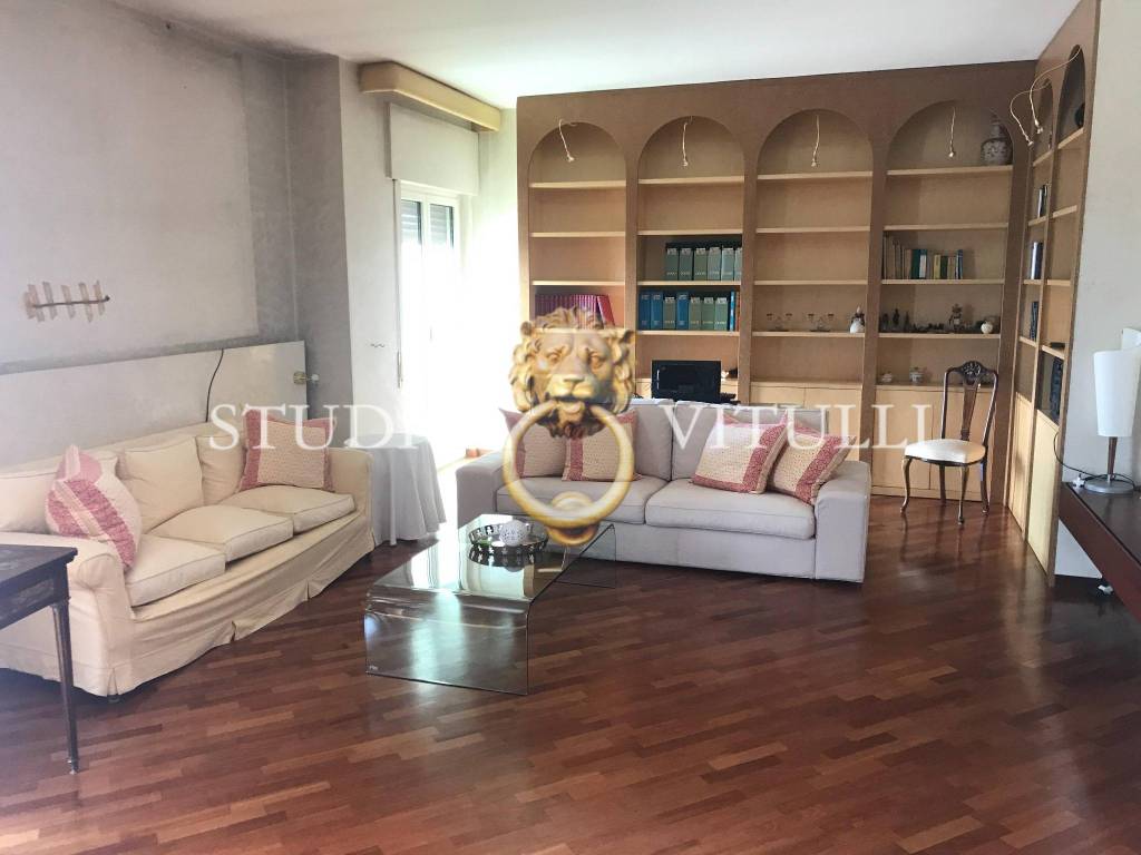 Appartamento a Bari in Via delle Medaglie d'Oro, 11 - Foto 4