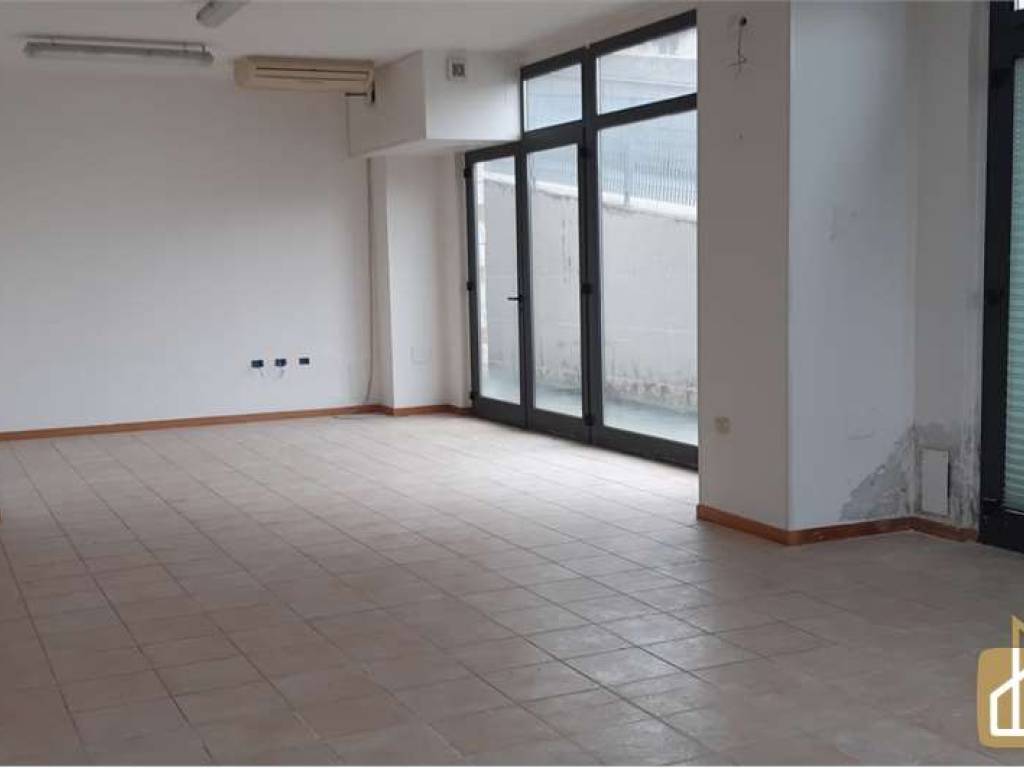 Immobile a Ancona in Via Tiraboschi, 36 - Foto 2