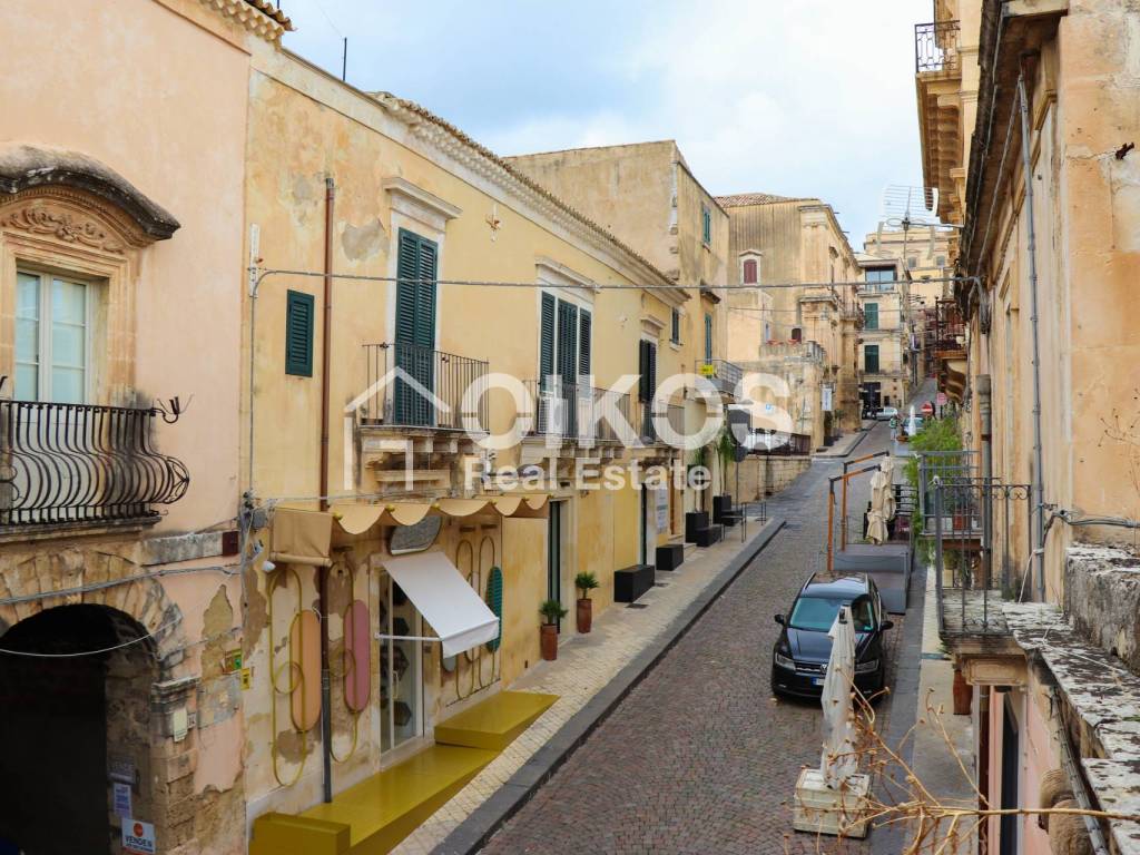 Casa indipendente a Noto in Via Rocco Pirri, 1 - Foto 3