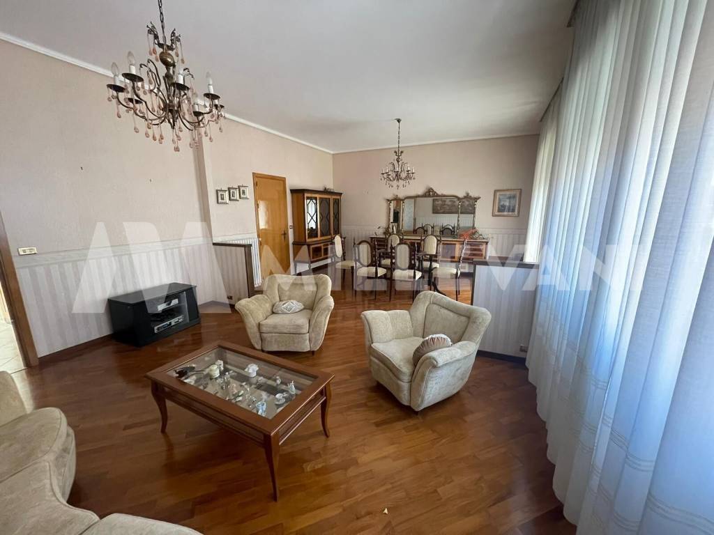 Palazzo / stabile a Ragusa in Via Filippo Ingrassia, 31 - Foto 2