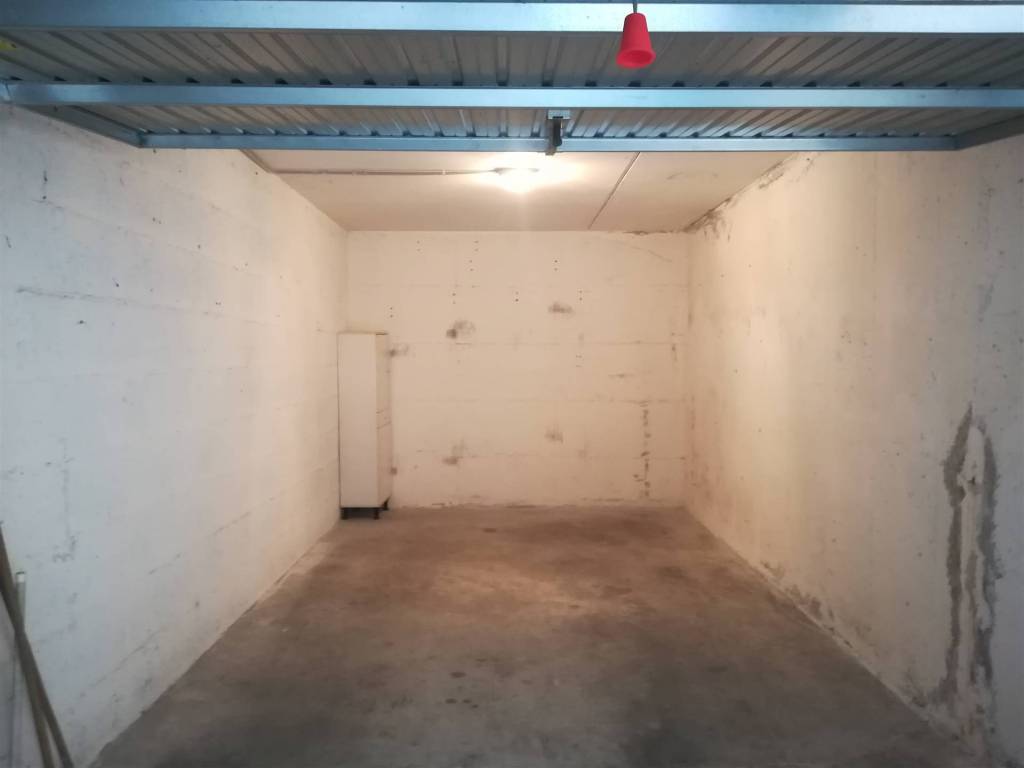 Box / garage a Terni in Via Guazzaroni - Foto 2