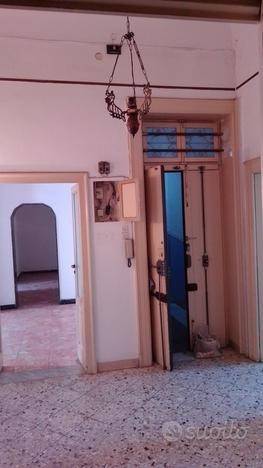 Appartamento a Taranto in Via Dante Alighieri, 52 - Foto 2