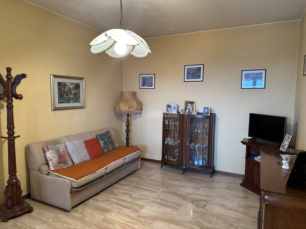 Villa a Pastrengo in Via Bionde 54 - Foto 4