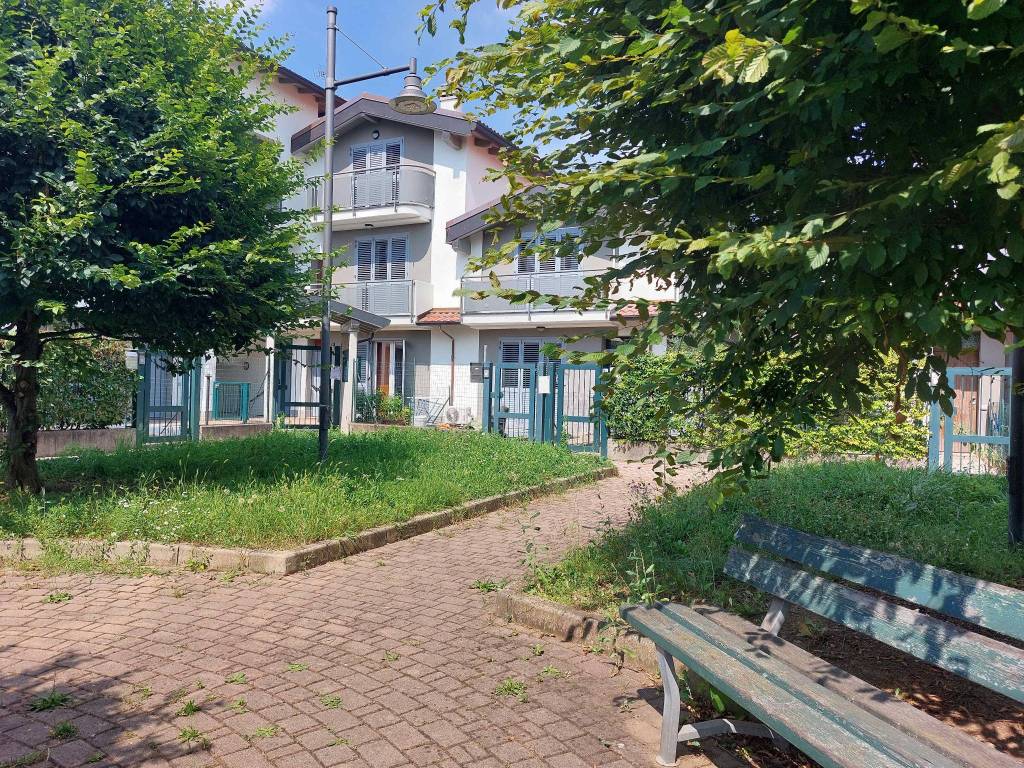 Appartamento a Tradate in Via 11 Febbraio - Foto 3