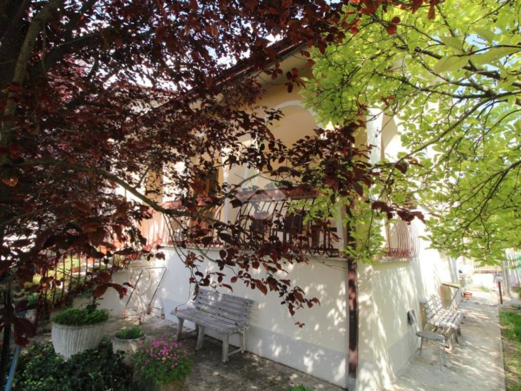 Villa a Cadelbosco di sopra in Via Giuseppe Mazzini, 45 - Foto 3