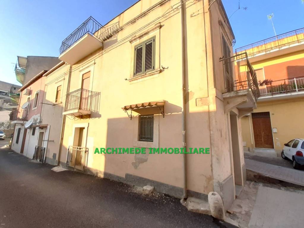 Palazzo / stabile a Noto in Via Salvatore Tafaro, 27 - Foto 2