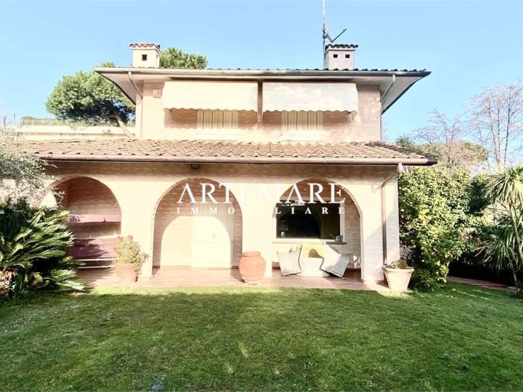 Villa a Forte dei marmi in via santocchi, 3 - Foto 2