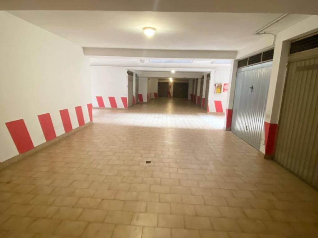 Box / garage a Pescara in Via Michelangelo Castagna - Foto 3