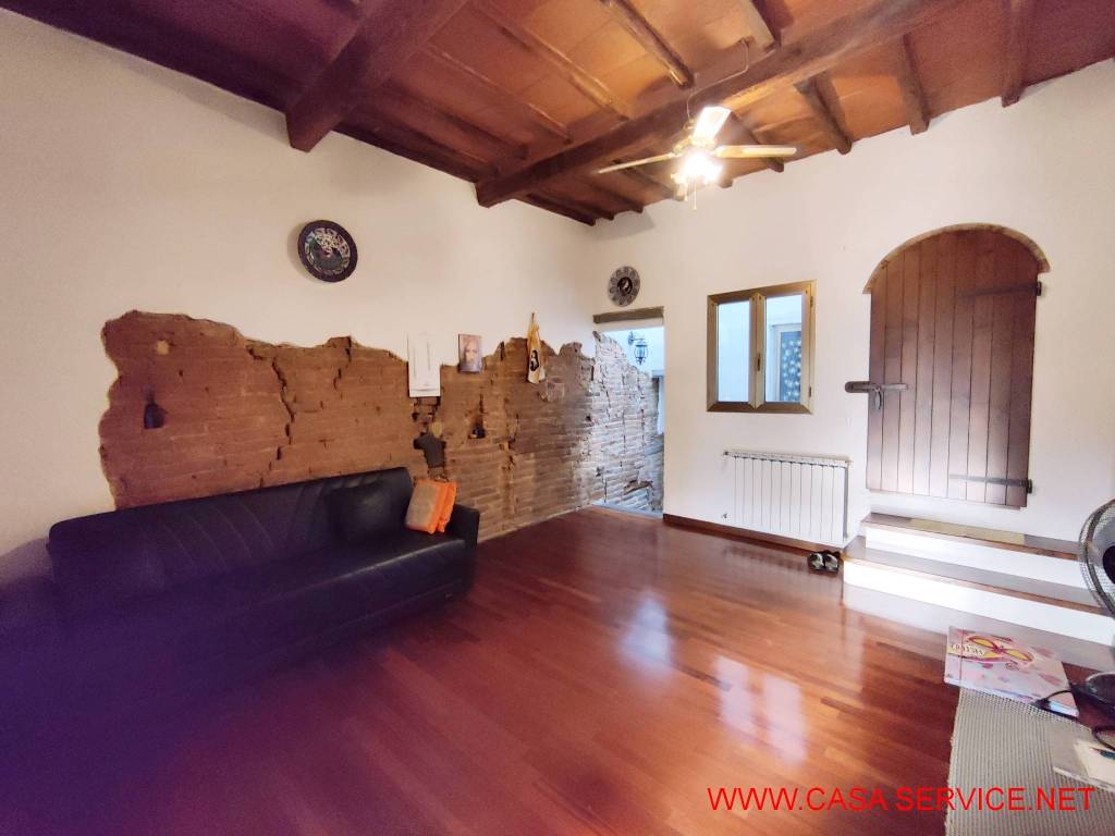 Appartamento a Montevarchi in Viale Roma - Foto 2