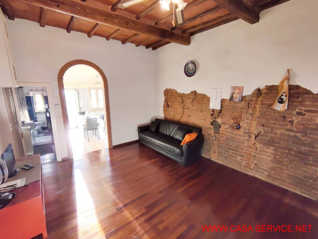 Appartamento a Montevarchi in Viale Roma - Foto 3