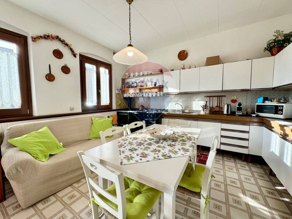 Casa indipendente a Flaibano in Via San Giovanni, 12 - Foto 2