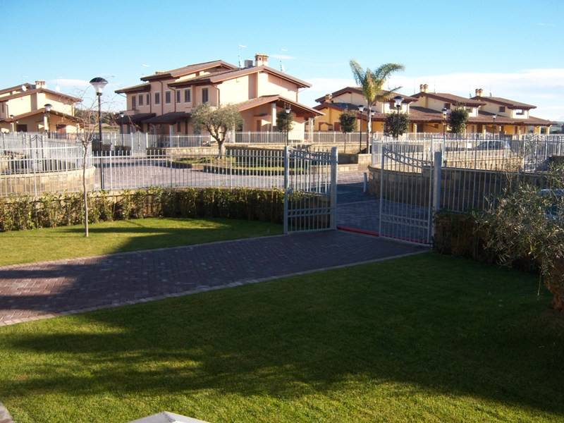 Villa a Ladispoli in Via Rimessa Nuova - Foto 2