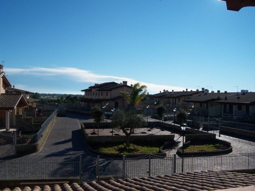 Villa a Ladispoli in Via Rimessa Nuova - Foto 4