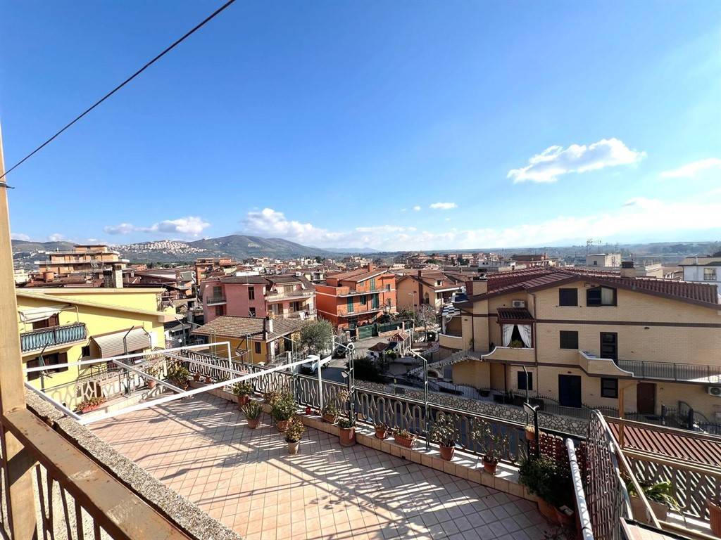 Appartamento a Guidonia montecelio in Via Achille Grandi - Foto 3