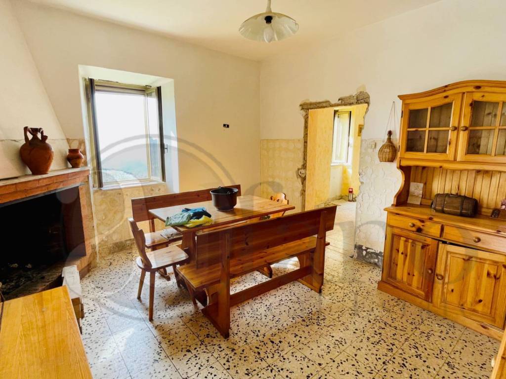 Casa indipendente a Rocca d'arce in Via Grimaldi, 2 - Foto 2