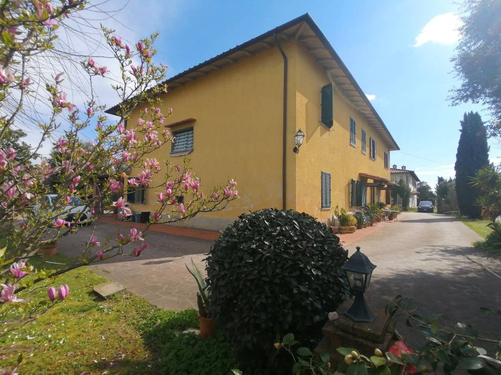 Rustico / casale a Quarrata in Viale Montalbano - Foto 3