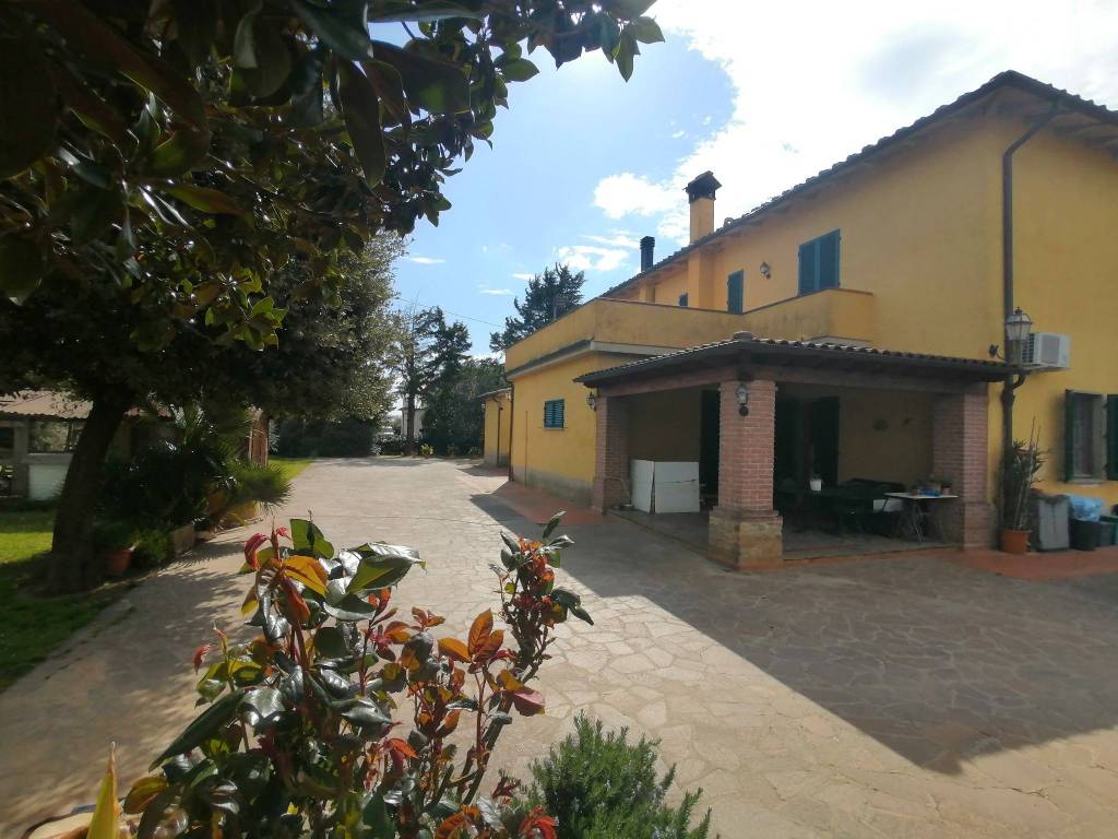Rustico / casale a Quarrata in Viale Montalbano - Foto 4
