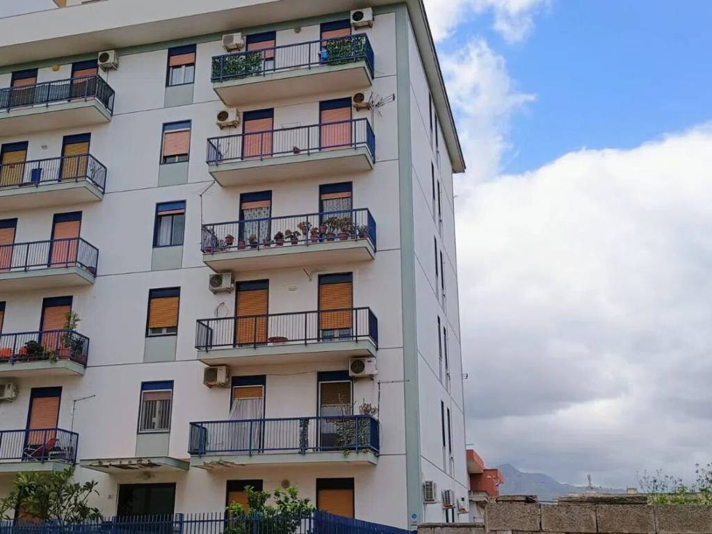 Appartamento a Palermo in Via Giulio Sarmiento, 3 - Foto 2
