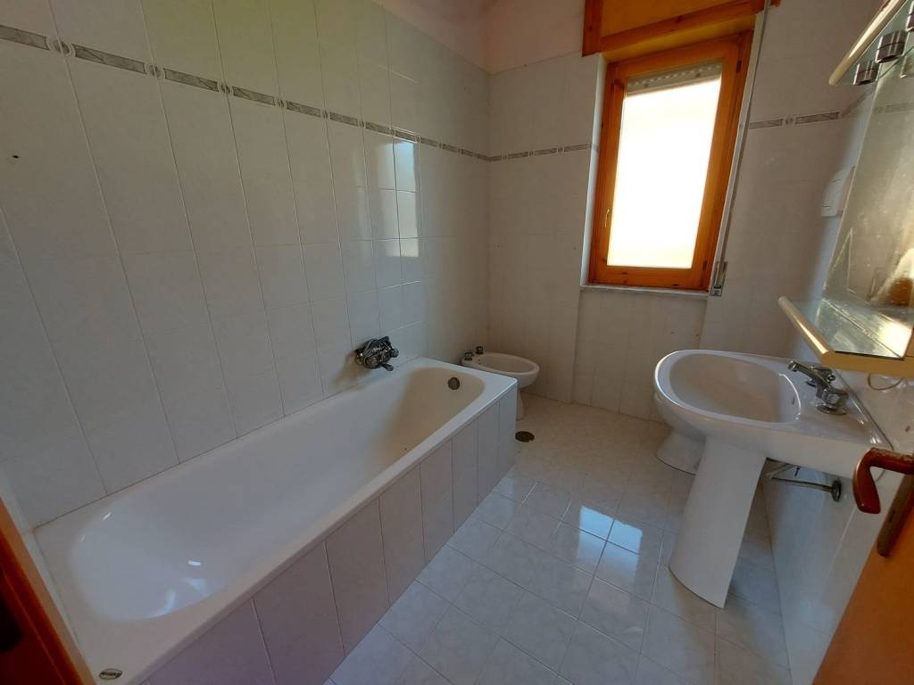 Appartamento a Salerno in Via Santa Maria del Campo s.n.c - Foto 4