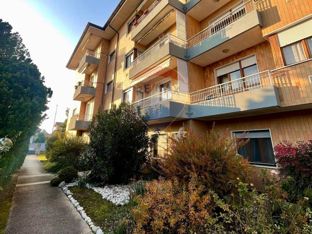 Appartamento a Udine in via peschiera, 12 - Foto 2