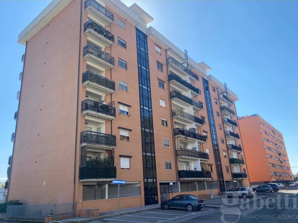 Appartamento a Aprilia in Via Alfredo Casella , 8 - Foto 2