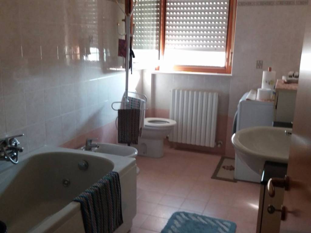 Villa a Ascoli piceno in Via dell'Assunta - Foto 4