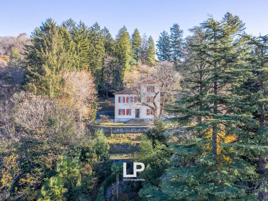 Villa a Cittiglio in Via Vararo, 75 - Foto 2