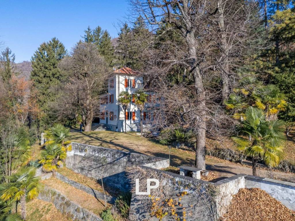 Villa a Cittiglio in Via Vararo, 75 - Foto 3