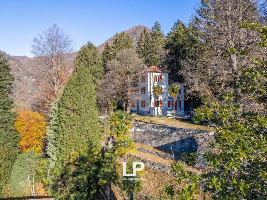 Villa a Cittiglio in Via Vararo, 75 - Foto 4