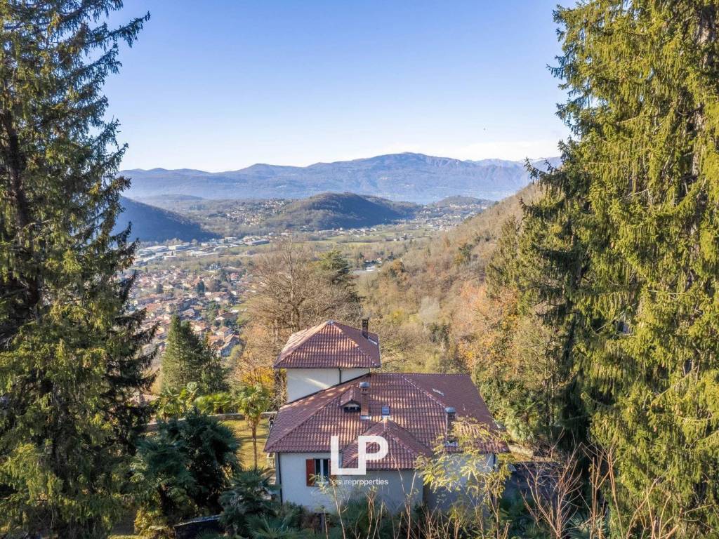 Villa a Cittiglio in Via Vararo, 75 - Foto 5