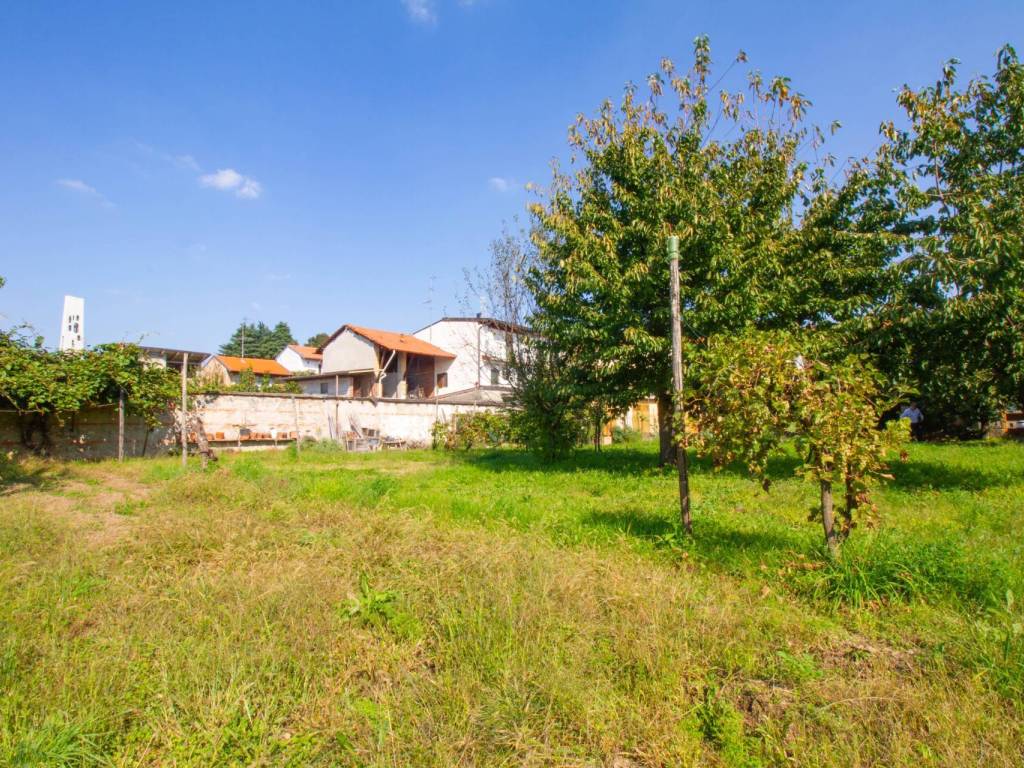 Terreno a Gorla minore in Via Volta, 50 - Foto 2