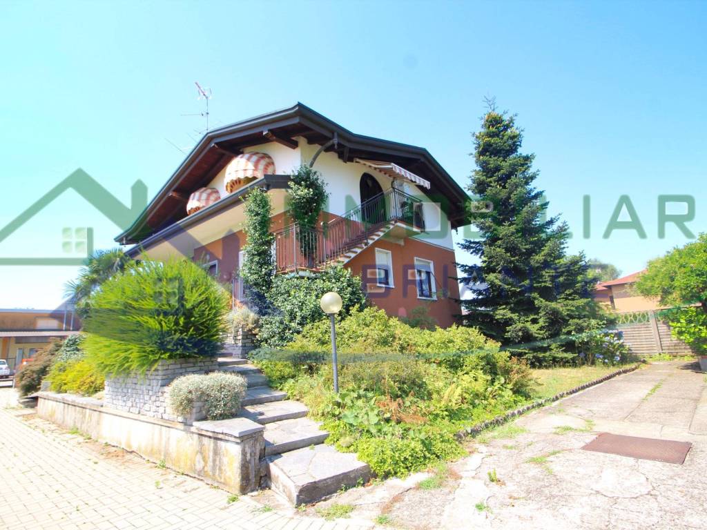 Villa a Samarate in Via Giovanni Agusta - Foto 3