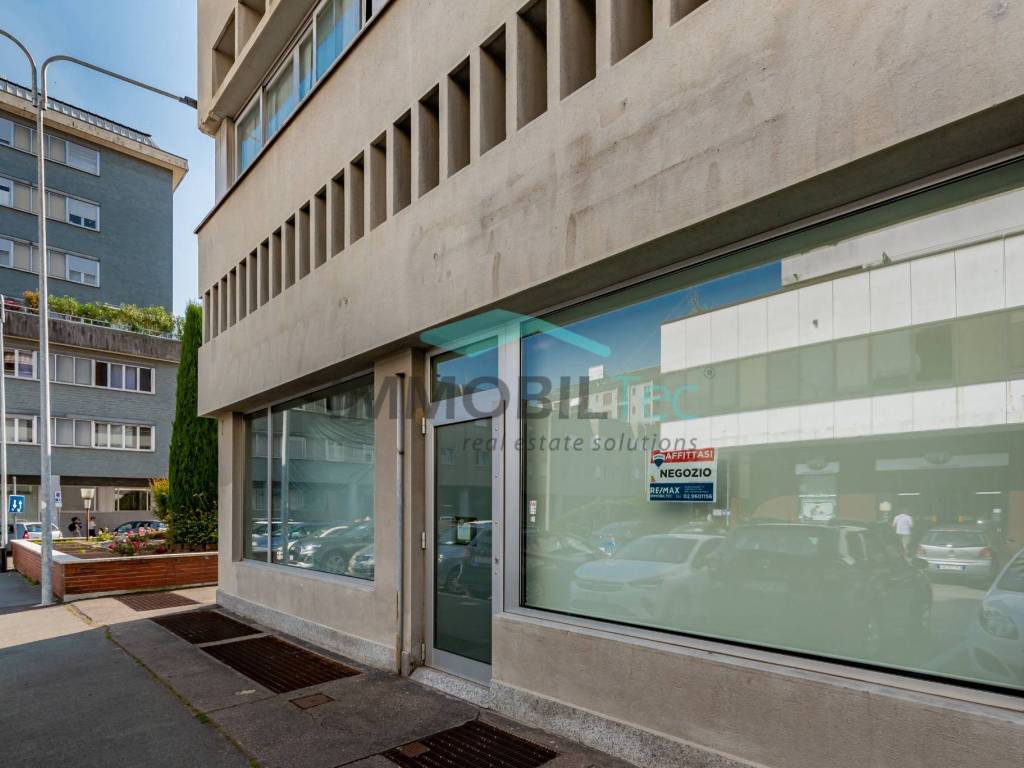 Immobile a Saronno in Piazza de Gasperi, 15 - Foto 2