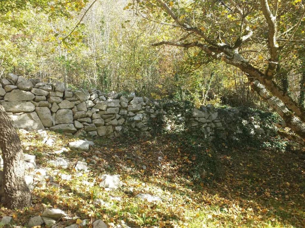 Villa a Pettoranello del molise in Via Colle San Leonardo S.N.C. - Foto 5