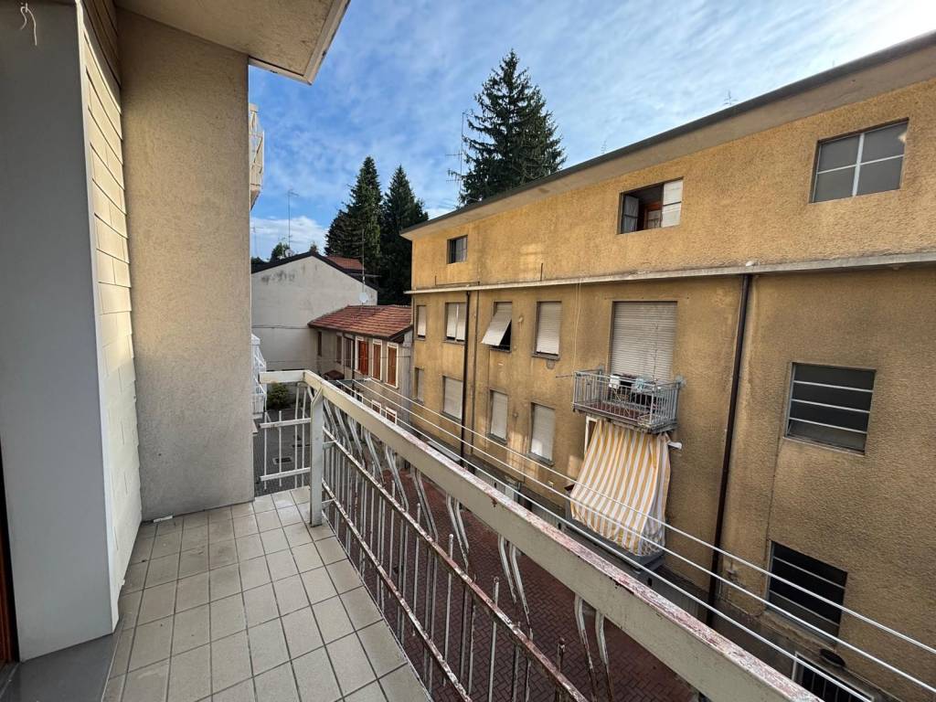 Appartamento a Cantù in Via Vittorio Vergani - Foto 3