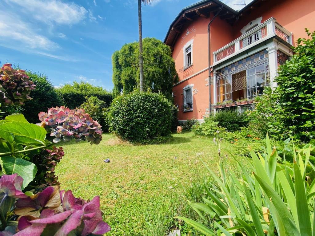 Villa a Verbania in Corso Benedetto Cairoli - Foto 3
