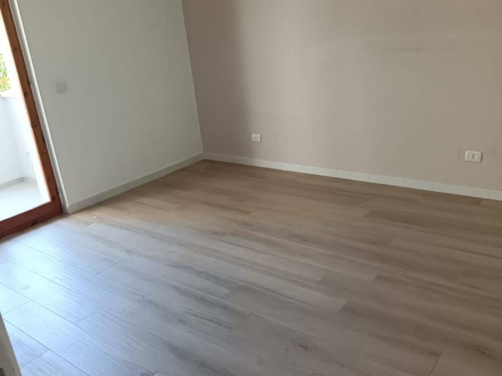 Appartamento a Trani in Via Avvocato Enrico De Nicola, 2 - Foto 2