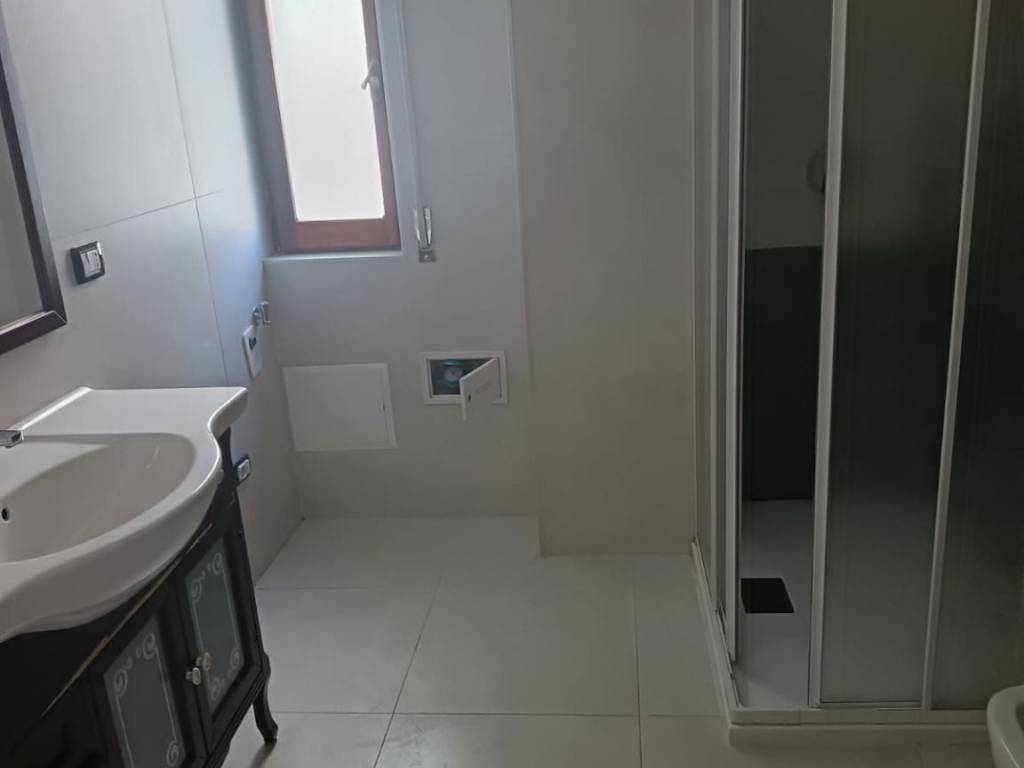 Appartamento a Trani in Via Avvocato Enrico De Nicola, 2 - Foto 3