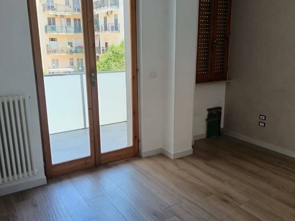 Appartamento a Trani in Via Avvocato Enrico De Nicola, 2 - Foto 4