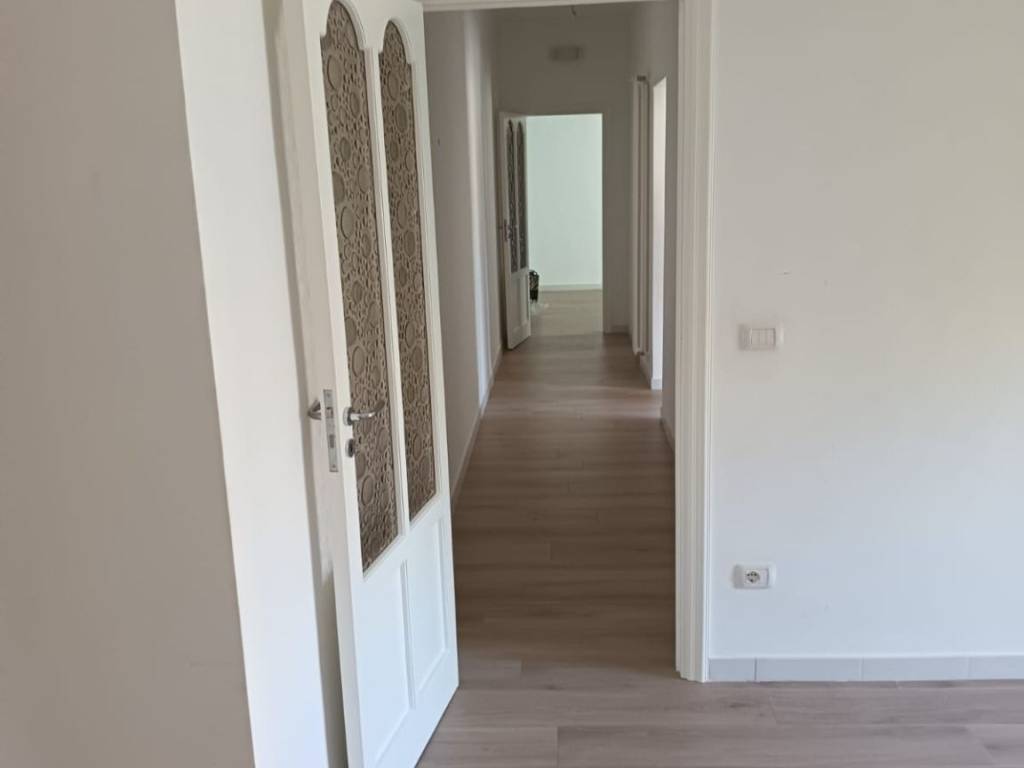 Appartamento a Trani in Via Avvocato Enrico De Nicola, 2 - Foto 5