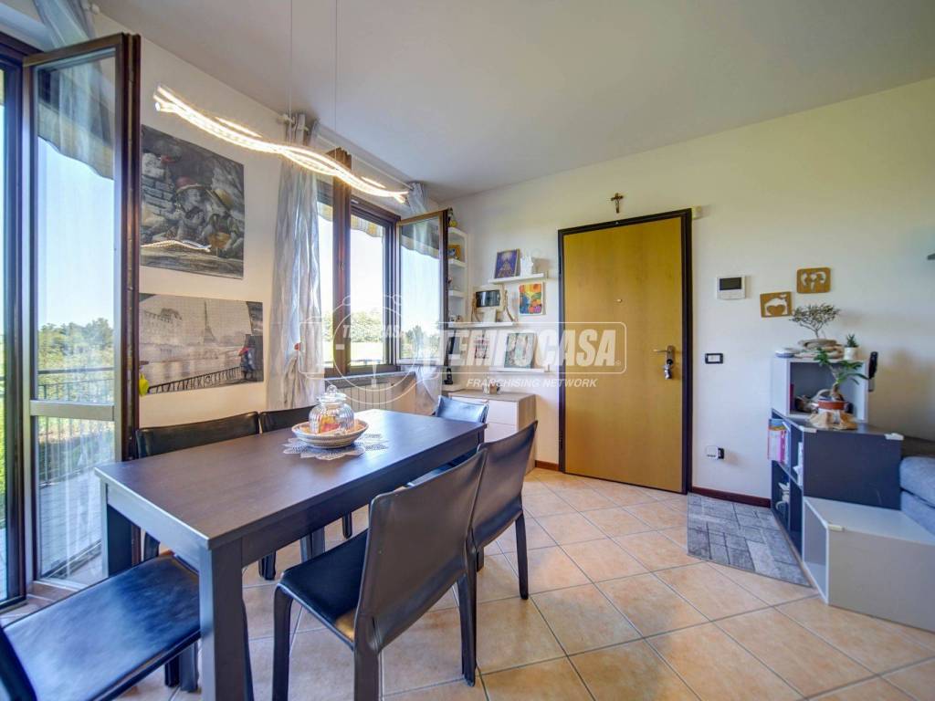 Appartamento a Carnago in Via Don Mario Mottironi 21 - Foto 3