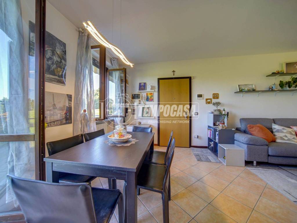 Appartamento a Carnago in Via Don Mario Mottironi 21 - Foto 4