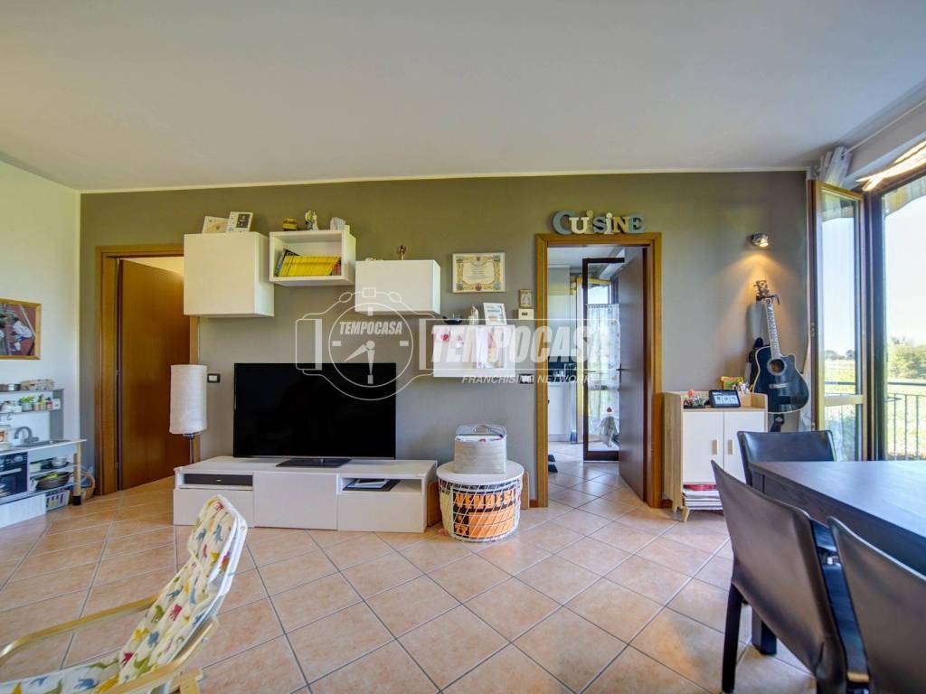 Appartamento a Carnago in Via Don Mario Mottironi 21 - Foto 5