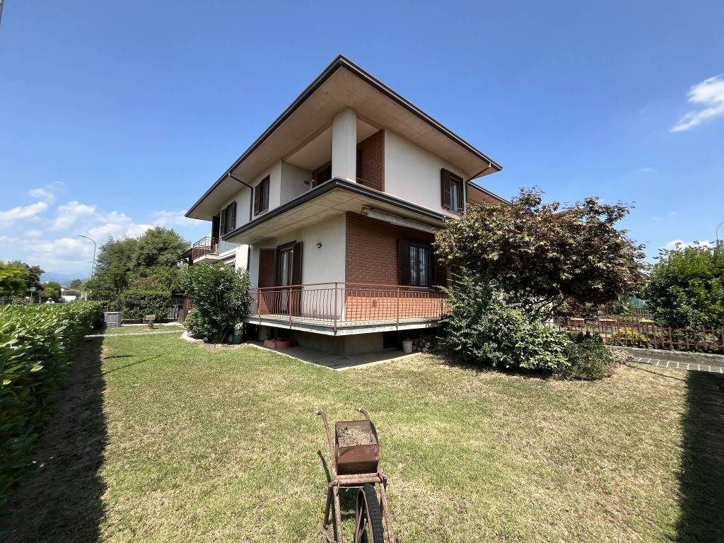 Villa a Castegnato in Via Aldo Moro - Foto 3